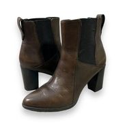 EUC Clarks Leather Block Heel Chelsea Boots Womens 6.5 Brown
