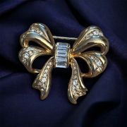 Vintage  Swarovski Crystal Bow Brooch