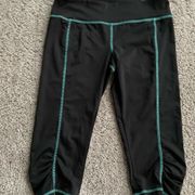 Tarea by rue21 women’s medium black athletic capri pants