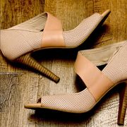 SEYCHELLES LT, MOCHA Leather peep toe D’ORSAY HEEL