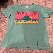 THE NORTH FACE Boxy Tee single stitch hem Joshua Tree desert 🌵