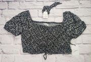 Japna Womens Size Large Black White Floral Smocked Short-Sleeve Cropped Top