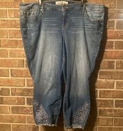 Torrid medium wash skinny denim capris size 22