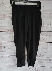 Lululemon  Black Retreat Yogi Crop High-Rise Lined Capri Women's Leggings Size 6