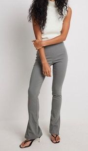 NA-KD slim-fit super stretch slit pants