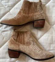 Band of Gypsies Furry Embroidered Western Booties Size 8.5 (chelsea boots boho)