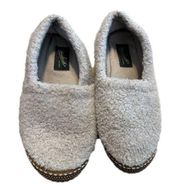 Woolrich White Fuzzy Moccasins 8