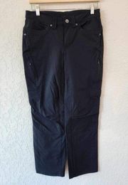 Woman's Duluth Trading Co. size 6 cargo nylon pants