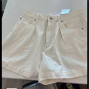 Forever 21 NWT  White Shorts Size 27