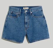 The Momjean Short in Streamside Wash