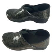 EUC Dansko Black Shine Swirl Leather Clogs EU 40 US 8.5-9