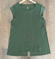 Lucy Effortless Ease Top in Rich Olive Green Size Small