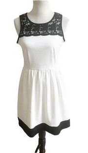 Elle Fit & Flare Mini Dress Size 6 Black & Ivory Crochet Detail Cottage Core