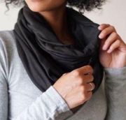 Beyond Yoga Black Pocket Infinity Scarf New