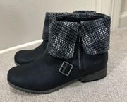 Women’s Rocket Dog ankle boots black with plaid size 10