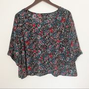 About a Girl Floral Print Cropped blouse Size M