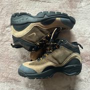 NIKE ACG Women’s Brown Leather Hiking Boots Vintage 1995 Size 9