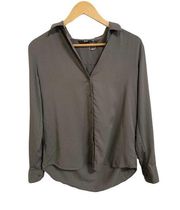 Uniqlo Gray Button Down Rayon Polyester Lightweight Blouse Women's Size XS