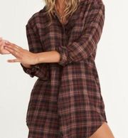 Billabong burgundy plaid long button up shirt