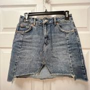 Topshop Moto Denim Mini Skirt Womens Size 10 Blue Front Cut Out Slit Frayed Hem