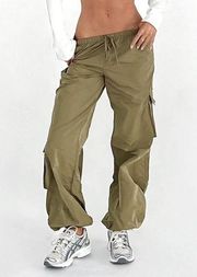 Trinity Parachute Cargo Pants in Olive Green