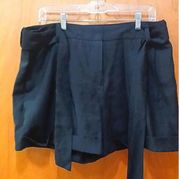 Worthington Size 14 Petite belted and pleated black shorts - Brand new!