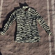 Women’s Chiffon 7 for all mankind zebra button down shirt, Size M