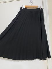 Classic Black Pleated Midi Skirt