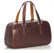 Louis Vuitton  Monogram Glace Shelton Bag 🎁 Giftable 🎁