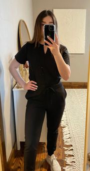 Black Scrubs 