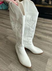 Women's White Cowboy Boots- Size 7