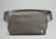 Lululemon Everywhere Belt Bag 1L Grey Sage