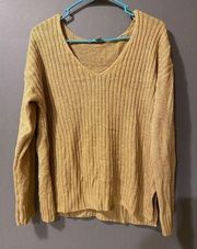 Cozy Casual Gold V Neck Knit Sweater Size Small/Medium