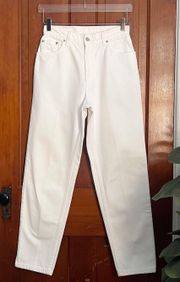 Levi’s Vintage  550 High Rise Mom Jeans Relaxed Fit Tapered Leg White Size 25