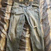 16R Old Navy Boyfriend Straight Droit light color ripped jeans