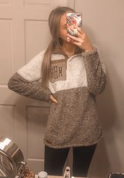 Monogrammed Pullover “MRH”