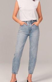 Abercrombie & Fitch Abercrombie 80s High Rise Mom Jeans