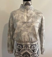 Hippie Rose Camo cropped Sweatshirt Size Small