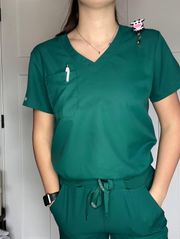 Scrub Top Insight Collection - HUNTER GREEN