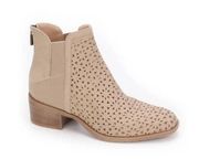 Kenneth Cole Women’s Size 10 Sand Tan Salt Laser Cut Gore Ankle Booties