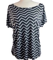 grey & white chevron maternity blouse / L Maternity / Excellent condition