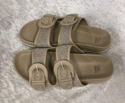 Time & Tru womens canvas size 9 beige & brown double strap slide on sandals