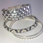 Lot of 4 Silver Tone Bracelets Enamel Bangles Fossil Stretchy Bracelet