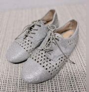 Dollhouse sparkly silver derby flat shoes sz 8