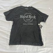 Hollywood tee   Size large  Condition: NWT  Color: grey  Details : - 100% cotton  - Boyfriend fit  - Short sleeve
