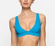 Plunge Bikini Top NWT M