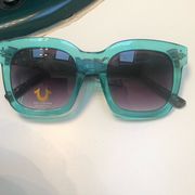 NWT TRUE RELIGION SUNGLASSES