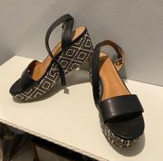 14 and Union Black and White Tribal Pattern Platform Heels Size 8