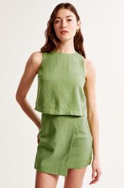 Women’s  Green Linen-Blend High-Neck Sleeveless Top