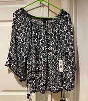 New Direction black and white top. Size S